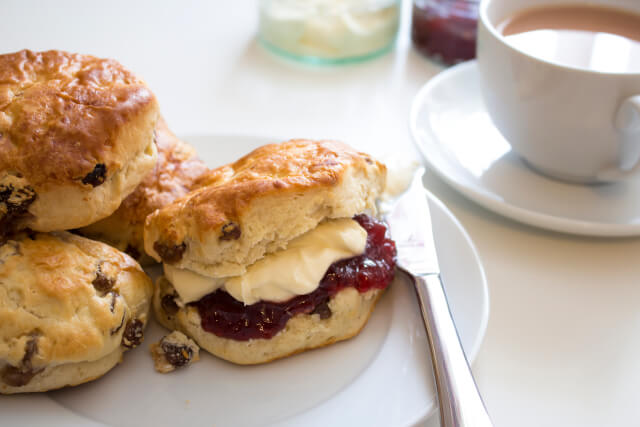 fruit scones with cup of tea