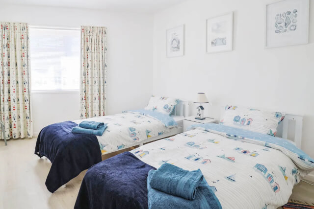16 Old Shipyard Centre - Twin Single Bedroom