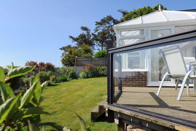 Dolphins Leap - Deck & Garden