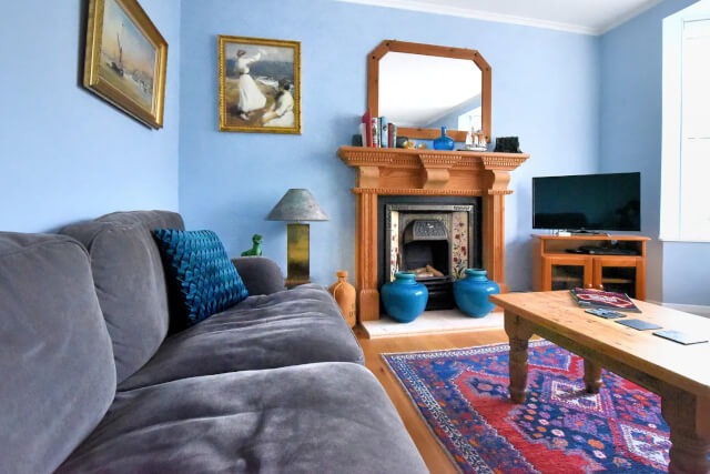 Hove To - Living Room