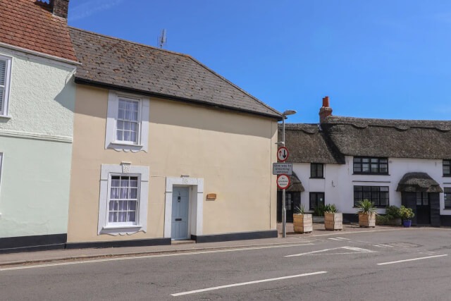 Milton Cottage - Front Exterior